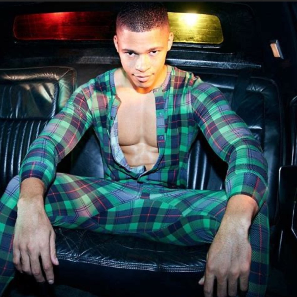 2xist XL Green and Gray Plaid Adult Onsie - NWT